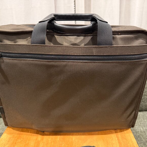 TUMI Nylon & Leather Computer Briefcase Messenger - Picture 3 of 7